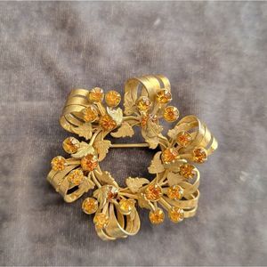 Kramer NY Vintage Brooch GoldTone W/Leaves Stones